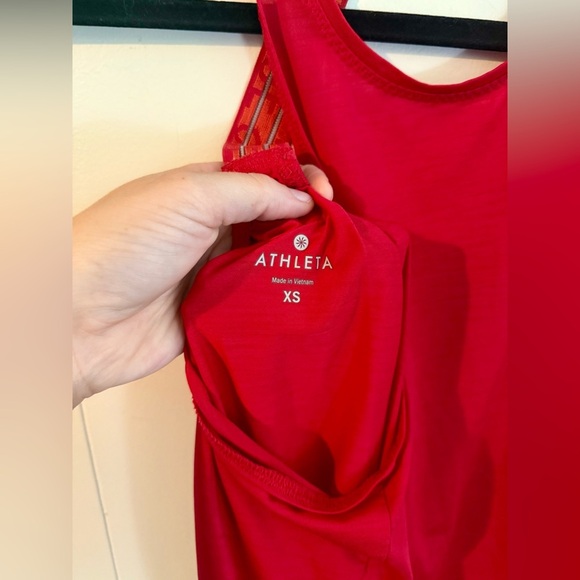 Athleta Red T Back Strap Power Of She Workout Tank Top Womens Size XS - Picture 6 of 13